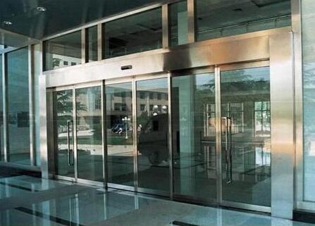 如何做好玻璃防火门的日常保养