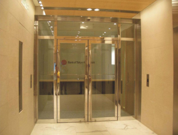 北京玻璃防火门有哪些优势呢?